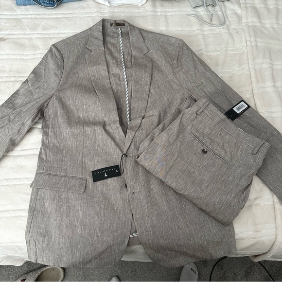 AMERICAN TALL LIGHTWEIGHT SUIT - Picture 1 of 9